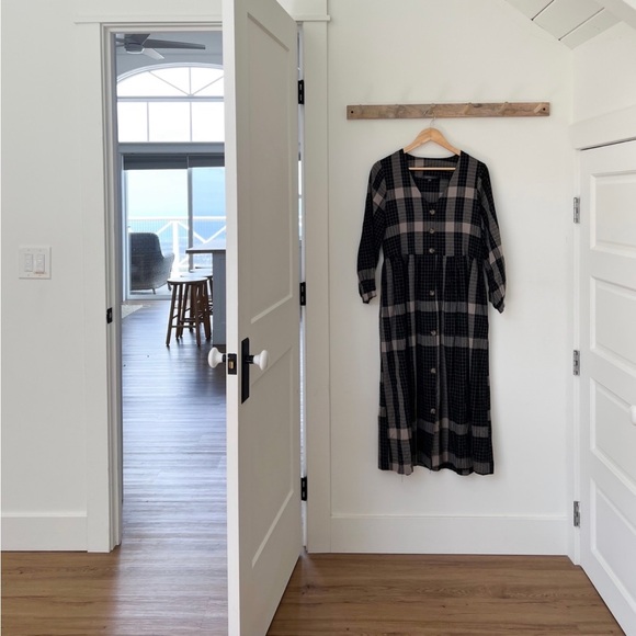 Neuflora Raleigh Dress - Picture 1 of 7